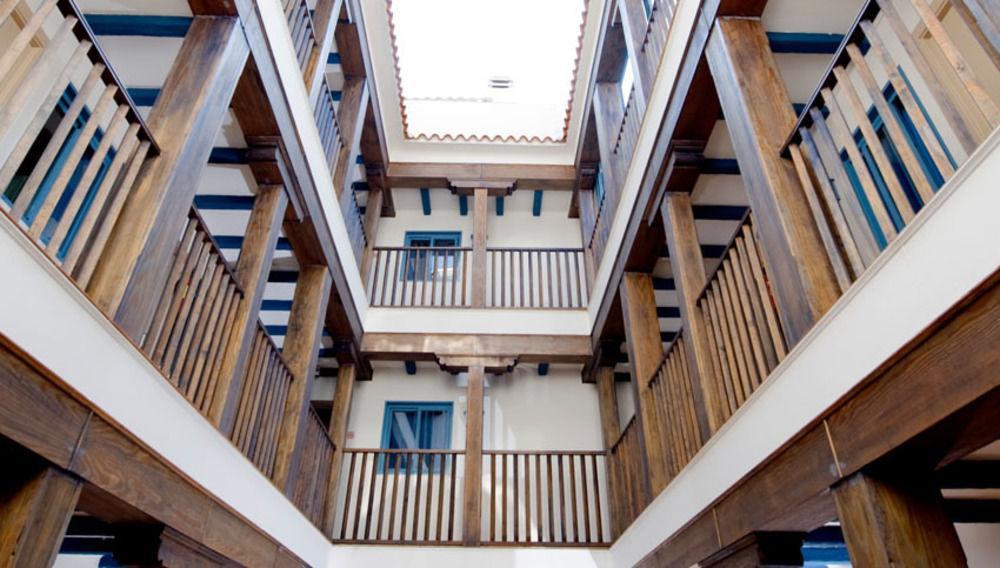 Cats Chill Out Hostel Madrid Exterior photo