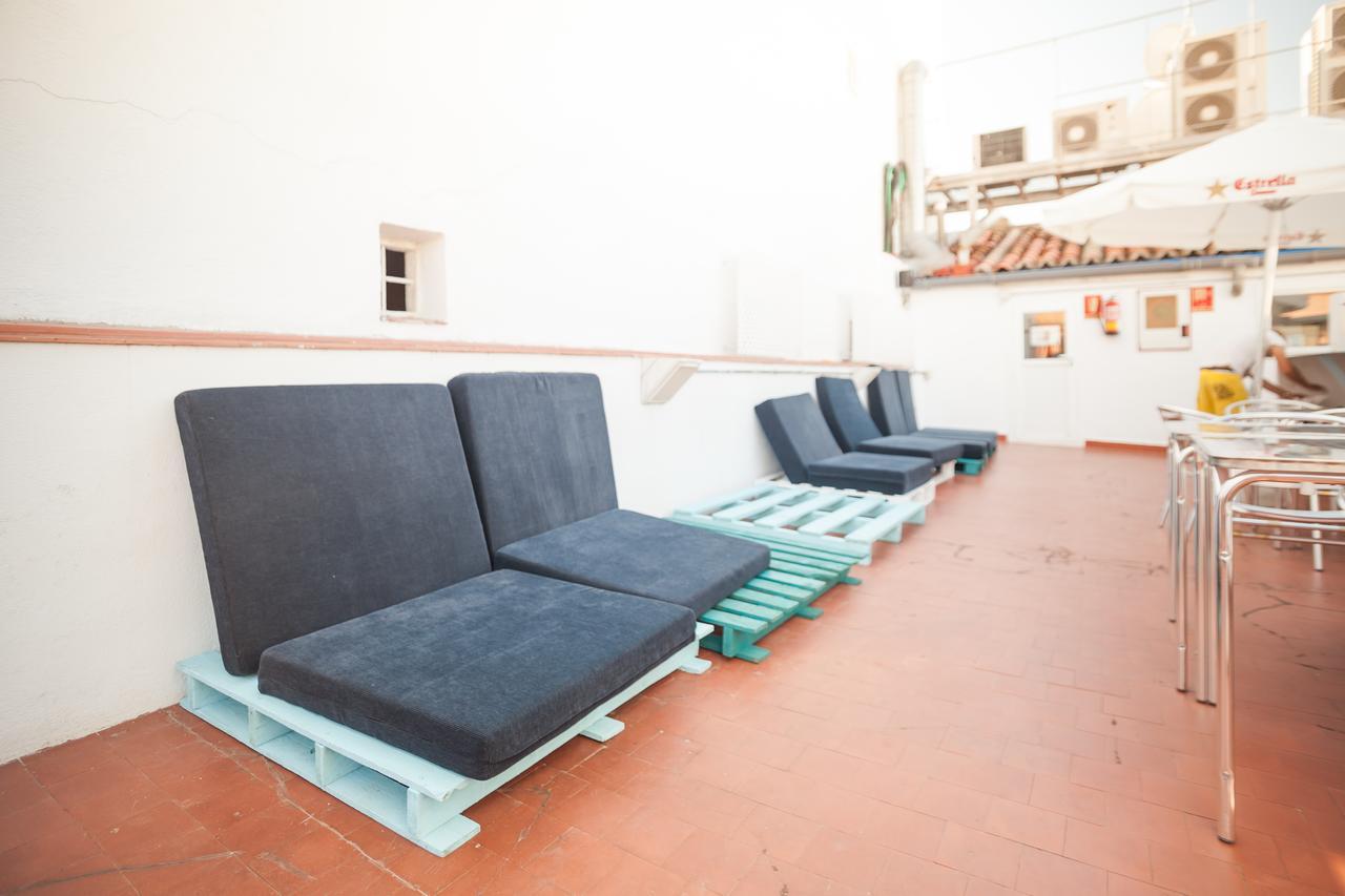Cats Chill Out Hostel Madrid Exterior photo